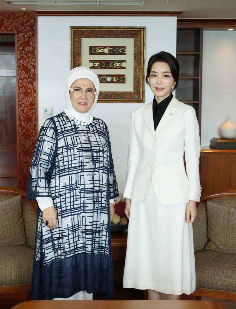 Emine Erdogan und Keon-Hee Kim