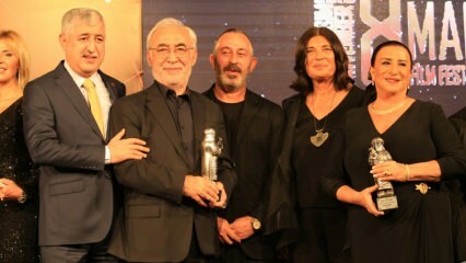 Şener Şen erhielt den 'Honor Award' von Cem Yılmaz 'Hand