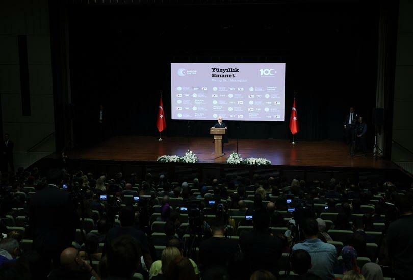 First Lady Erdoğans 100-Jahr-Jubiläum betraute Ausstellung mit Gefangenenbriefen des Roten Halbmonds