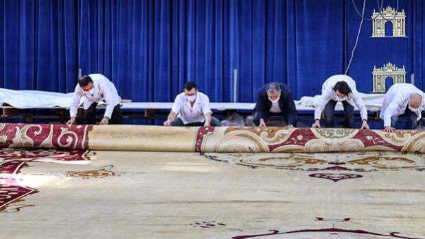 Die Restaurierung des größten Teppichs der Nationalpaläste endet