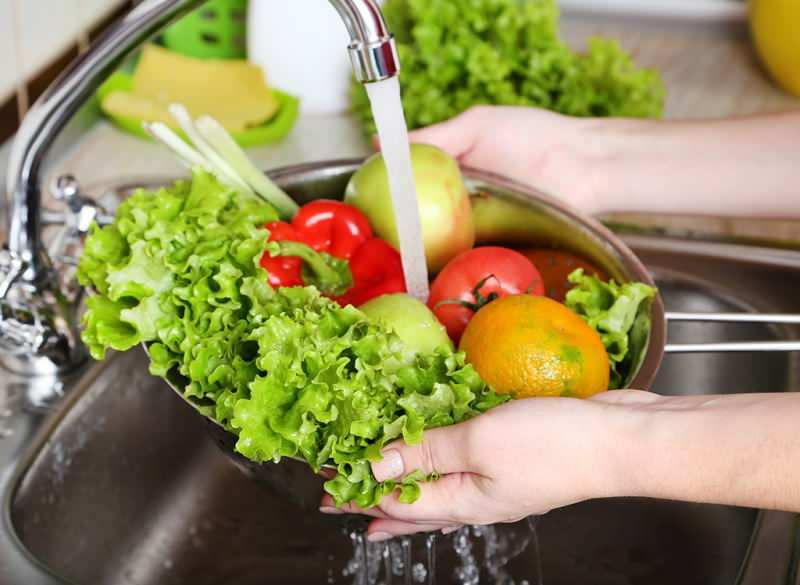 Wie soll Obst und Gemüse gewaschen werden? Diese Fehler verursachen eine Vergiftung!