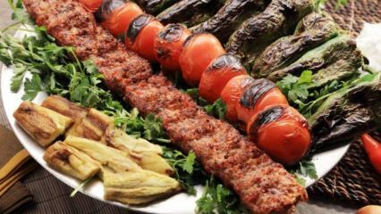 Bringen Sie Ihr Zeugnis mit, schnappen Sie sich den Kebab! Zeugnis von Hasan Usta Kebap