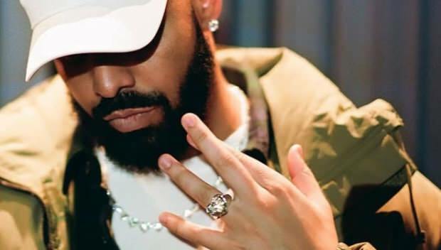 Drakes 1-Millionen-Dollar-Halskette sorgte in den sozialen Medien für Aufsehen!