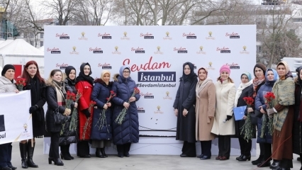 AK Party Istanbul Frauenfilialen sind im Sevdam Istanbul Marsch!