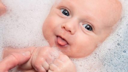 Ist es schädlich, Babys mit Salz zu waschen? Woher kommt die Anzahl der Neugeborenen, die salzen?