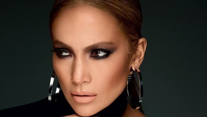 Jennifer Lopez Foto auf Kamel aufgenommen!