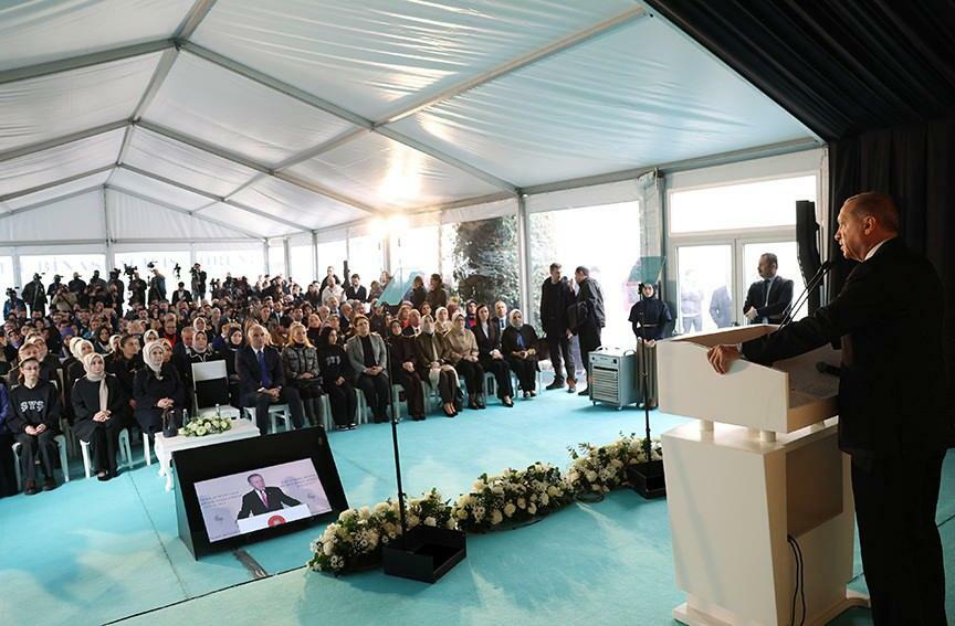Präsident Erdoğan sprach bei der Eröffnung der Şule Yüksel Şenler Foundation
