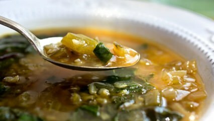 Wie macht man eine köstliche Mangold-Suppe?