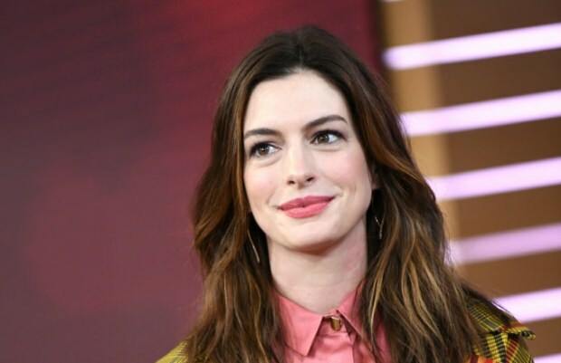 Anne Hathaway 37. alt