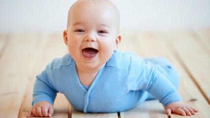 Wie werden Babyübungen gemacht? Muskelstärkungsübungen für Babys