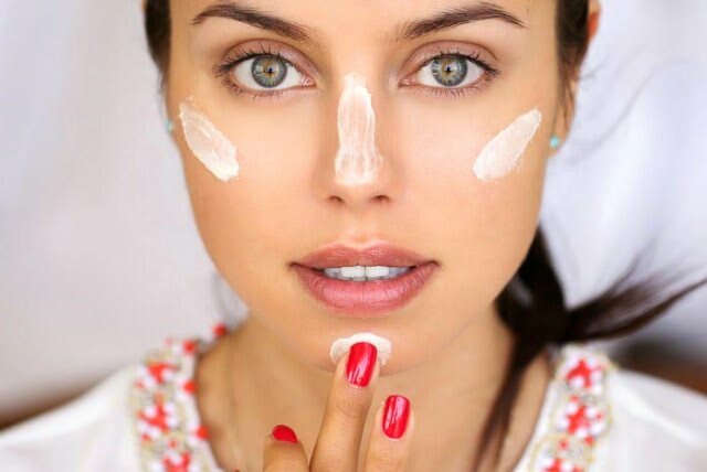 So reinigen Sie die richtige Haut: Machen Sie eine Pause vom Make-up