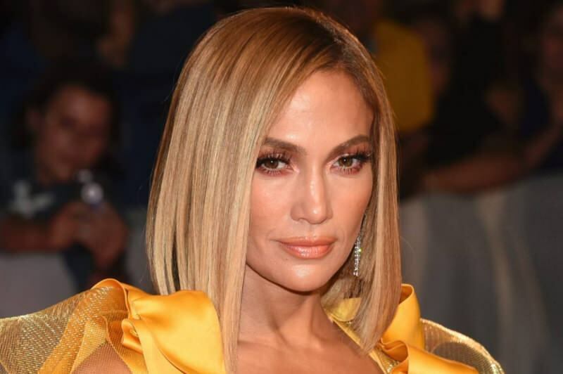 Die berühmte Sängerin Jennifer Lopez hat ihre Hochzeit wegen des Coronavirus ausgesetzt!