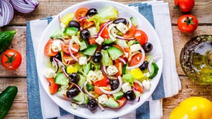 Salatdiätliste zum Abnehmen! Kalorienarme herzhafte Salatrezepte