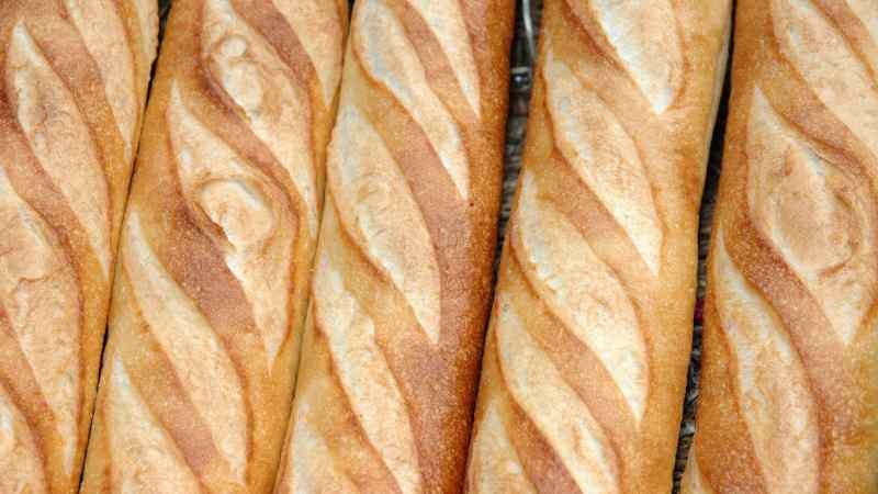 Was bedeutet Französisch? Wie macht man französisches Brot? Französische Brotherstellung zu Hause