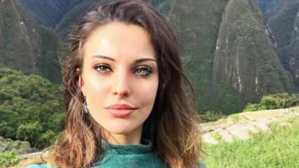 Berühmte Schauspielerin Tuvana Türkay, Azra von Paper House: Mein Herz schlägt die Spiritualität