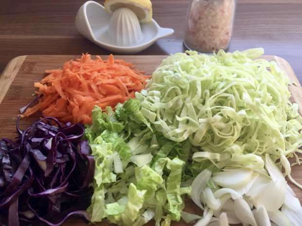 Wie macht man einen praktischen Krautsalat-Kohlsalat?