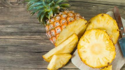 Wie wird Ananas geschnitten? 