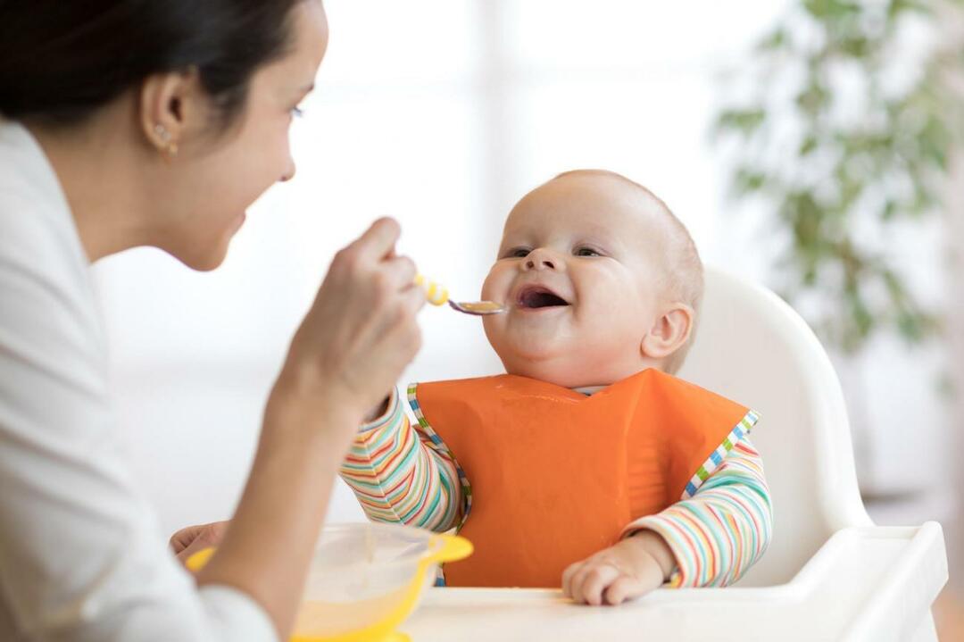 Was sollten Babys im Sommer essen? Was ist bei der Ernährung von Babys zu beachten?