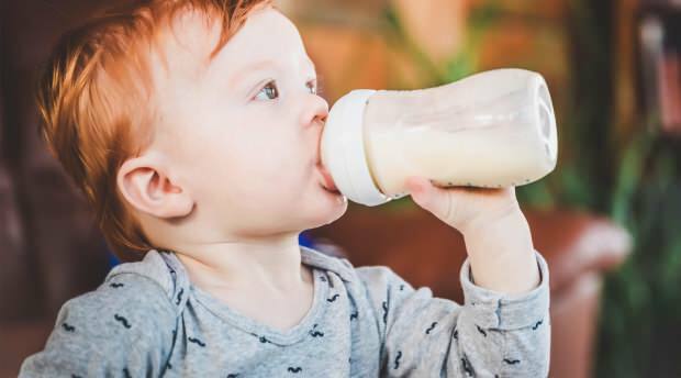 Was ist eine Milchallergie? Wann tritt bei Säuglingen eine Milchallergie auf? Kuhmilchallergie ...