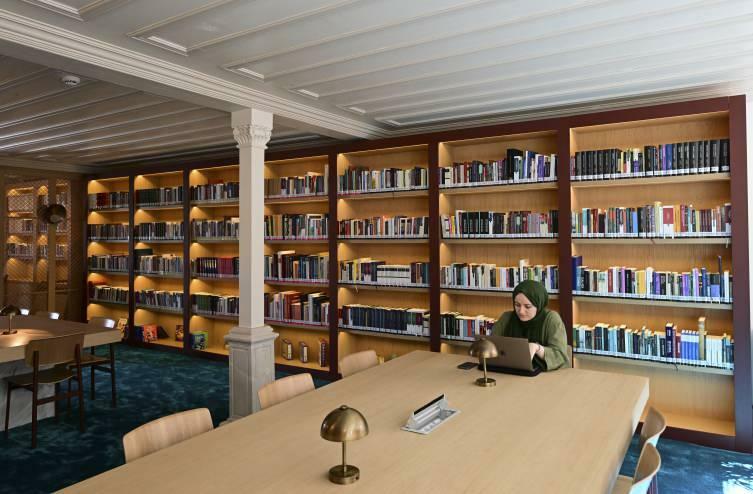 Ahmet Kalyoncu-Bibliothek