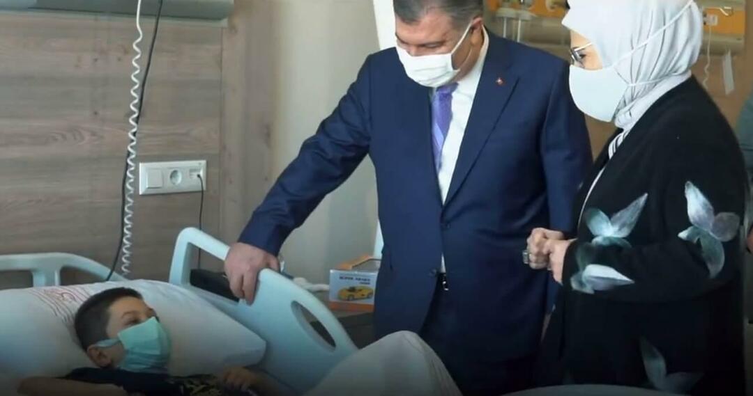 Emine Erdoğan besuchte mit Fahrettin Koca krebskranke Kinder