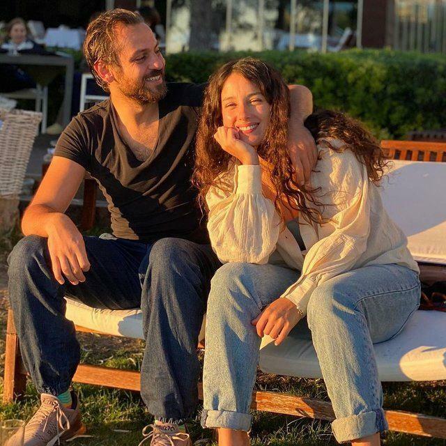 Cansu Tosun, die 2018 ihren Kollegen Erkan Kolçak Köstendil geheiratet hat