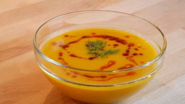Wie macht man Karottensuppe? Das einfachste cremige Karottensuppenrezept