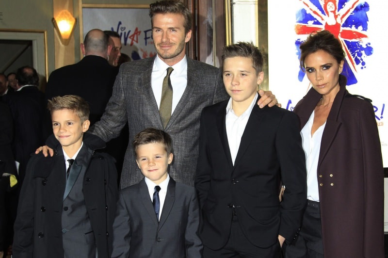 David Beckham kommentierte zuerst seine lachende Frau Victoria Beckham!