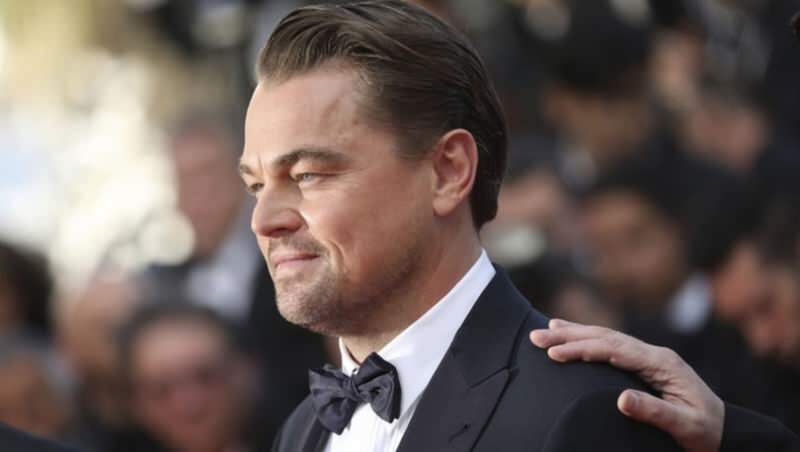 Riesige Geste der berühmten preisgekrönten Schauspielerin Leonardo Dicaprio! Der Spender wird in seinem Film spielen