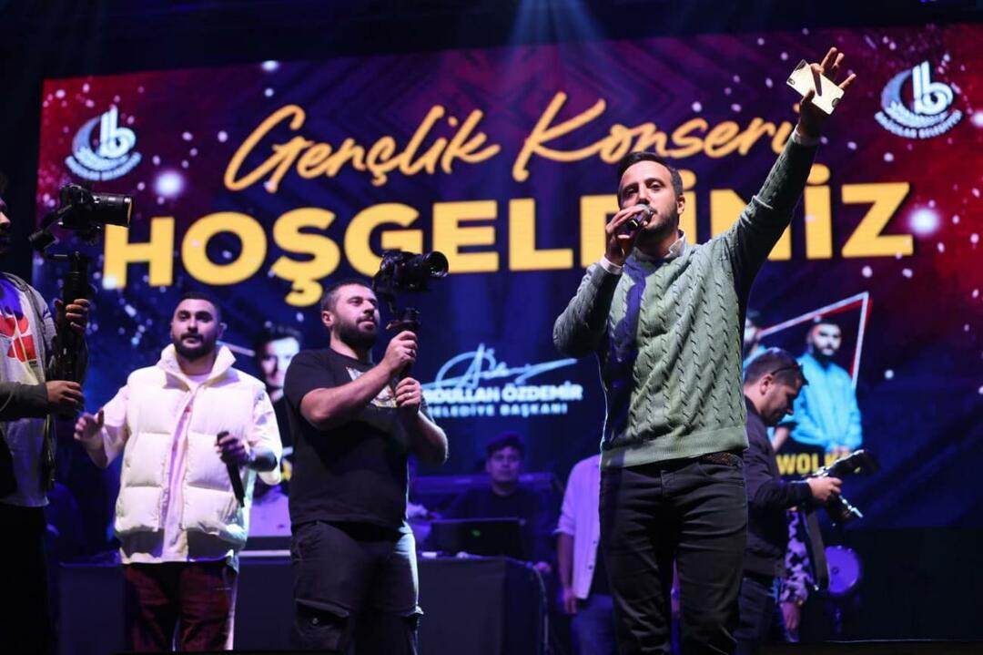 Mustafa Ceceli wehte beim Jugendkonzert in Bağcılar wie ein Wind!