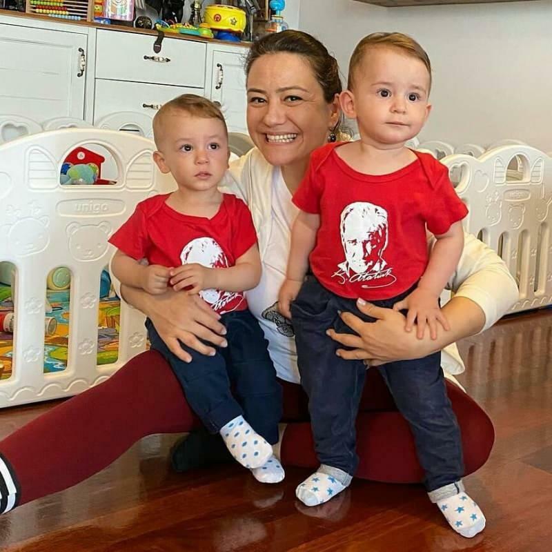Moderatorin Ezgi Sertels neue Pose mit ihren Zwillingskindern!