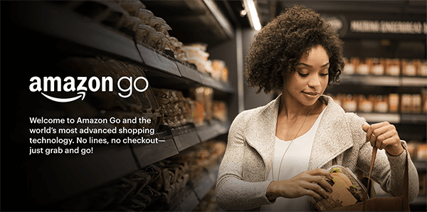 Dies ist ein Screenshot einer Webseite, die für Amazon Go wirbt. Eine schwarze Frau steckt einen Gegenstand, den sie aus einem Regal genommen hat, in ihre Handtasche. Der Text lautet: „Willkommen bei Amazon Go und der weltweit fortschrittlichsten Einkaufstechnologie. Keine Warteschlangen, keine Kasse. Einfach schnappen und los! “ Laut Shep Hyken ist Amazon Go ein Beispiel für die Schaffung einer Self-Service-Option, um Kunden Komfort zu bieten.