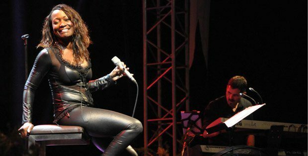 Die amerikanische Sängerin Della Miles wird Dalyanlı