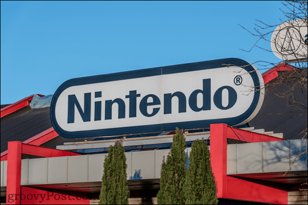 Nintendo-Logo auf einem Gebäude