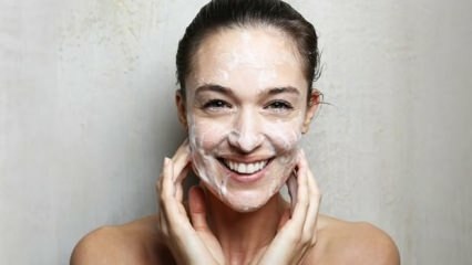 Wie wird die einfachste Hautpflege durchgeführt?