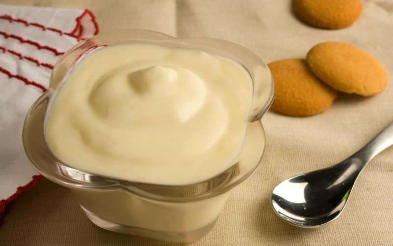 Praktisches Puddingrezept für Babys zu Hause! Wie macht man Grießbabypudding?