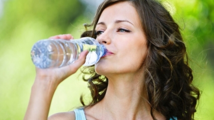 7 Situationen, in denen Sie kein Wasser trinken sollten