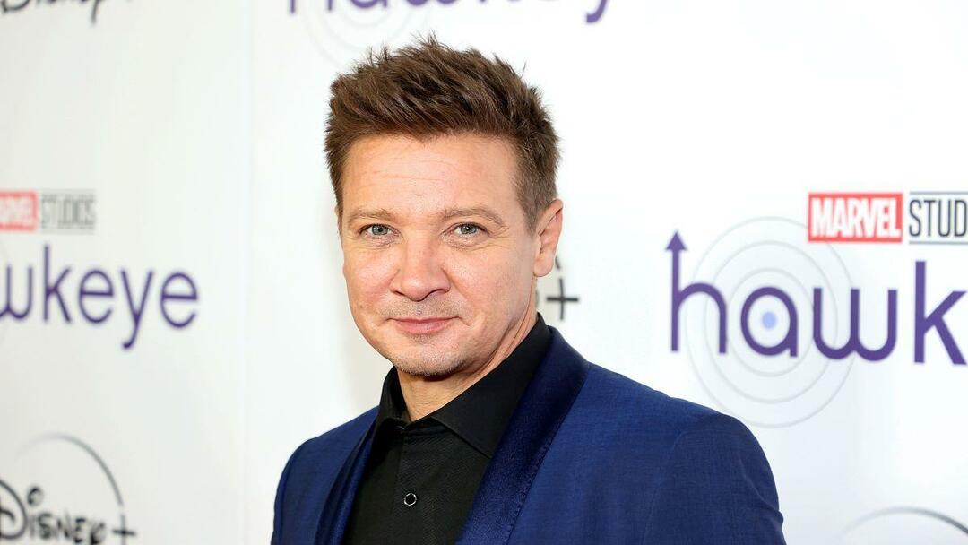 Emotionaler Austausch von Jeremy Renner! Marvels Hawkeye Schneepflug