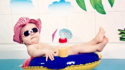 Was sollte man im Urlaub in den Babykoffer stecken? Urlaubsbedürfnisliste für Babys