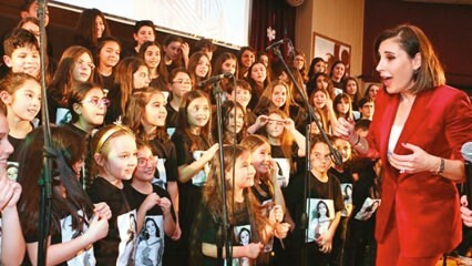 Funda Arar Lieder von Studenten!