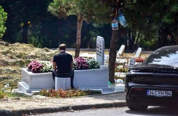 Harun Tan besuchte an seinem Geburtstag das Grab seines Sohnes Pars
