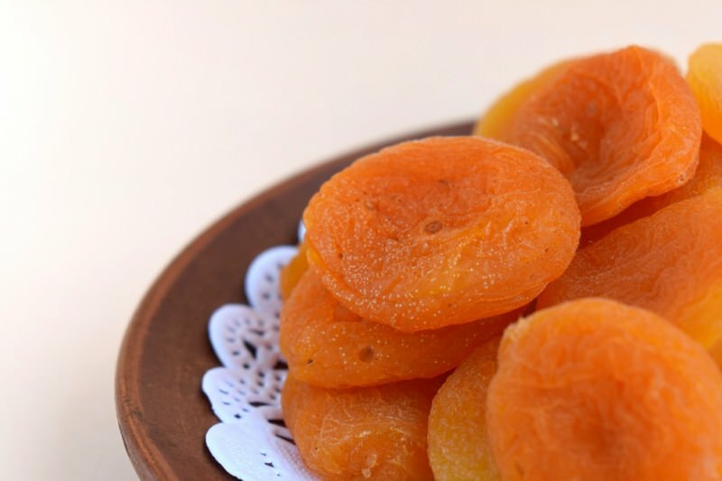 Gewichtsverlust mit getrocknetem Aprikosensaft! Wenn Sie morgens Aprikosensaft auf nüchternen Magen trinken ...