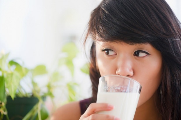 Schwächt sich das Trinken von Milch vor dem Schlafengehen ab? Permanente und gesunde Schlankheitsmilchdiät