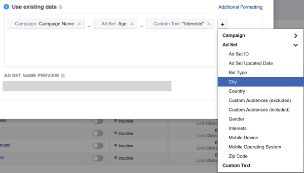 Fügen Sie Felder hinzu, um die Namenskonvention für Facebook-Anzeigen einzurichten.