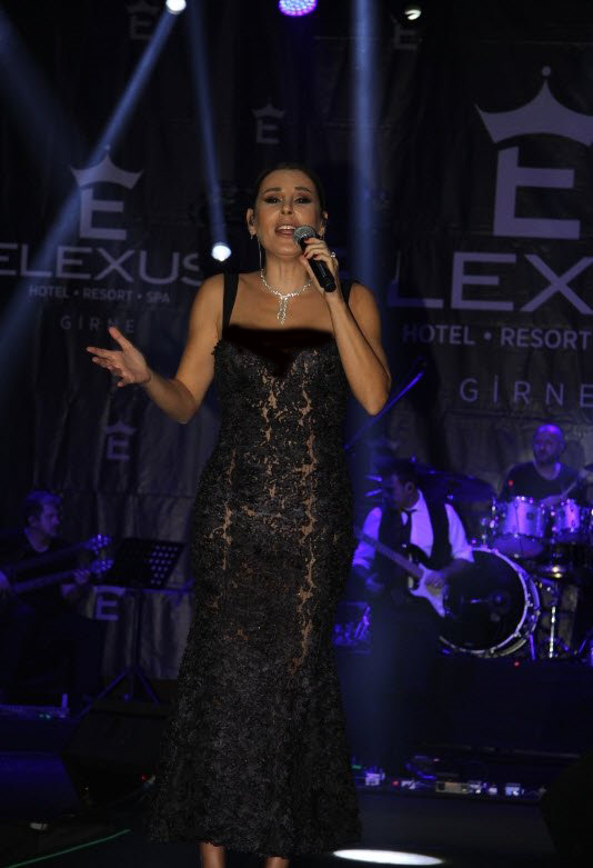 Die Sängerin Funda Arar faszinierte alle mit ihrer Eleganz