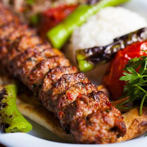 Wie viele Kalorien in Adana Kebab