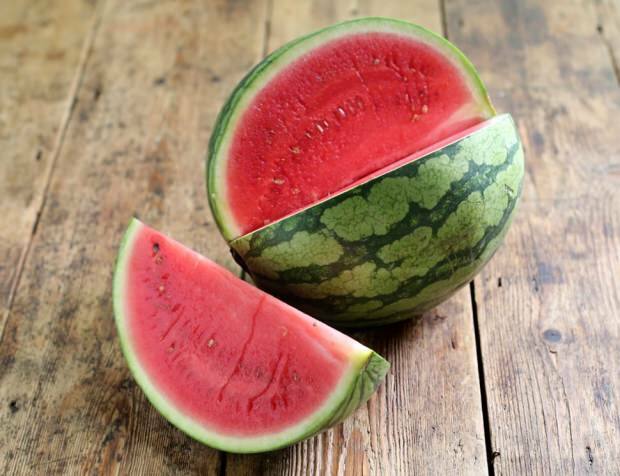 Was sind die Vorteile von Wassermelonen? Können Wassermelonenkerne gegessen werden? Was macht Wassermelonensaft?