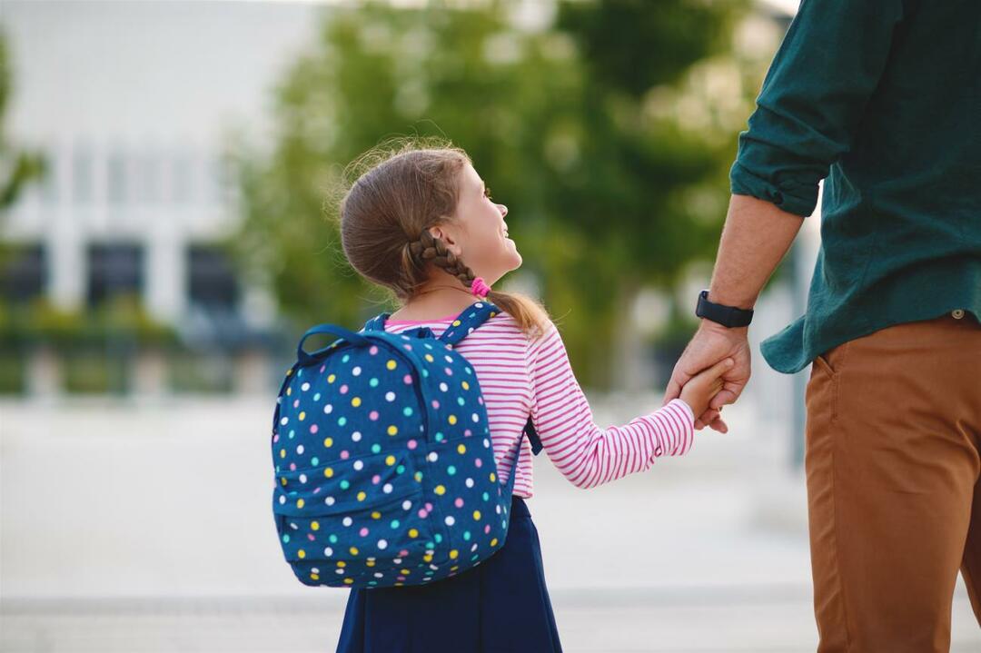 Wie sollen Kinder am ersten Schultag behandelt werden?