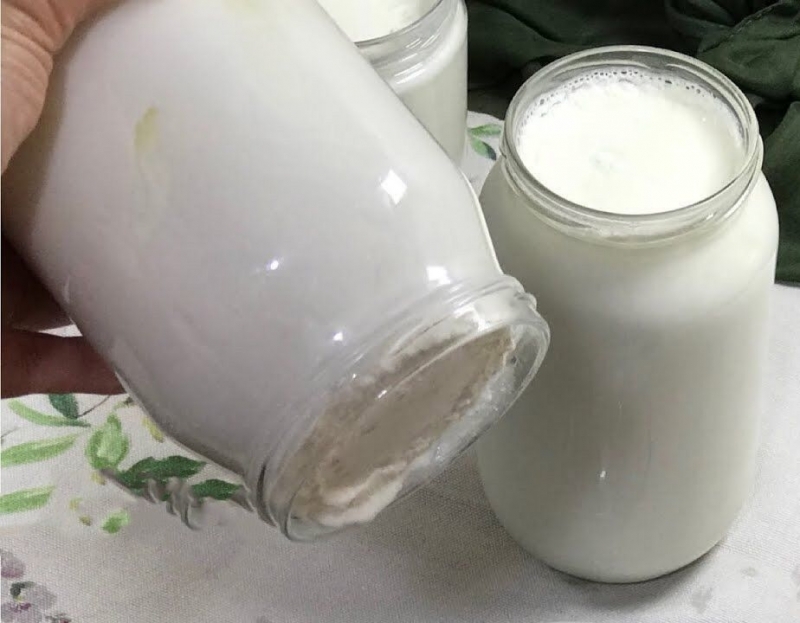 Was ist der einfache Weg, um Joghurt zu brauen? Joghurt wie einen Stein zu Hause machen! Der Vorteil von Joghurt zu Hause