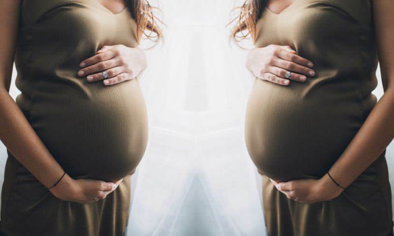 Wie entsteht eine Zwillingsschwangerschaft? Zwillingsschwangerschaftssymptome